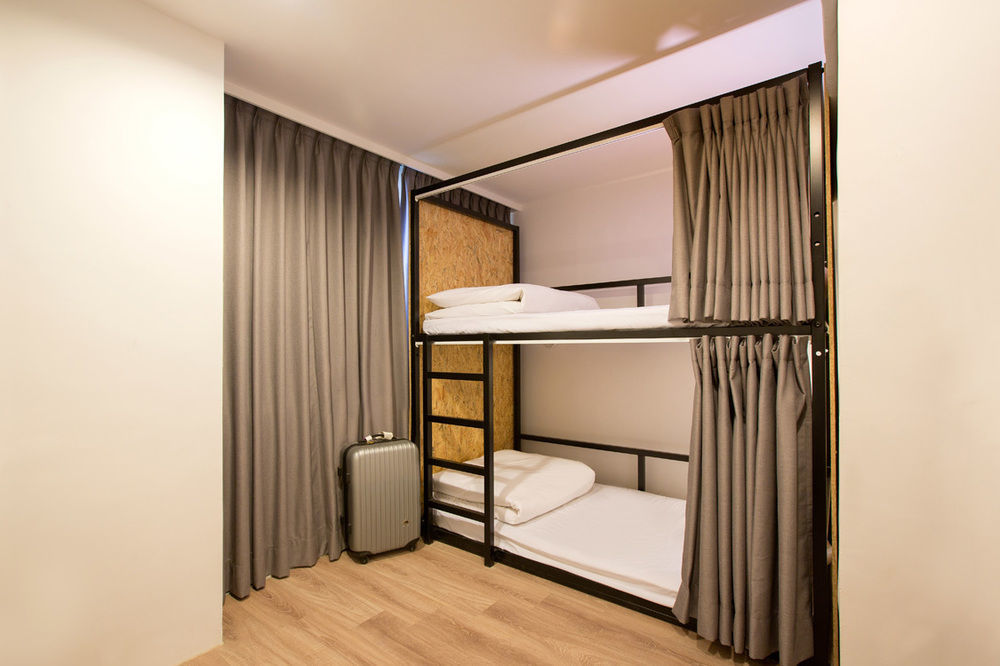 Light Hostel - Tainan Eksteriør billede